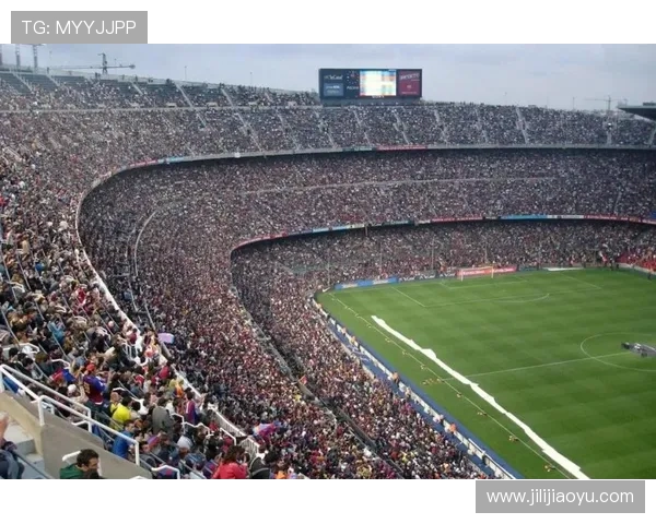 足球热潮席卷全球绿色赛场激情与梦想交织燃动青春