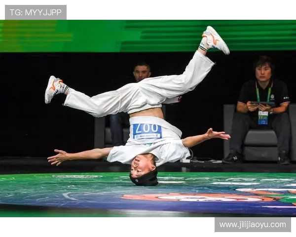 全国街舞大赛点评南京极限运动队战术表现的精彩分析与启示